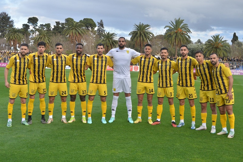 المغرب الفاسي يتصدر الدوري بفوز ثمين