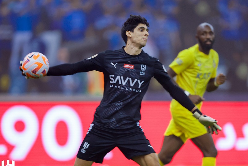 بونو يطمئن جماهير الهلال السعودي