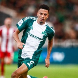 عز الدين أوناحي يوقع رسميا عقد انتقاله إلى نادي جيرونا الإسباني