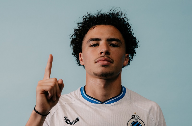 مدرب المواهب يغادر بلجيكا بسبب طالبي