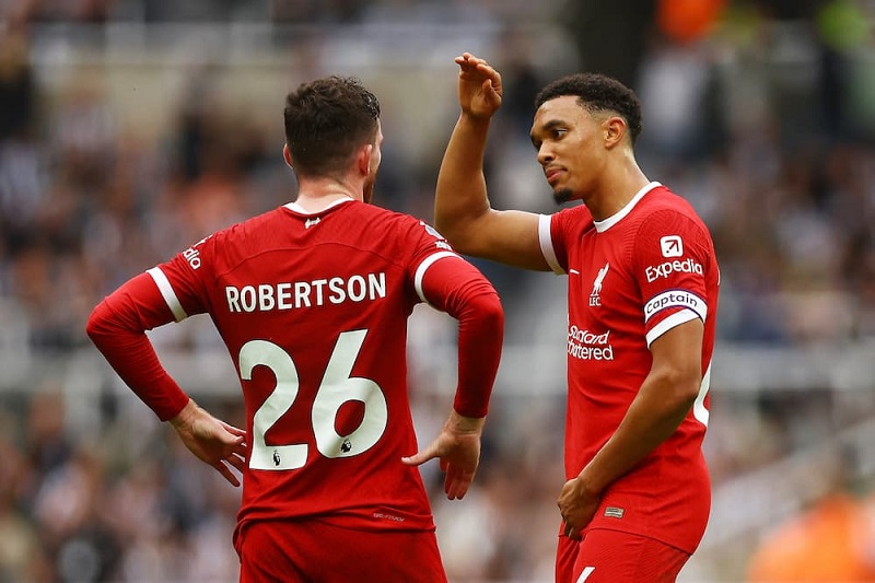 روبرتسون: ليفربول غير متأثر بشائعات انتقال أرنولد لريال مدريد