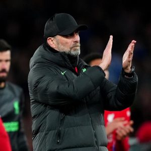 كلوب لا يستبعد عودته لتدريب ليفربول 