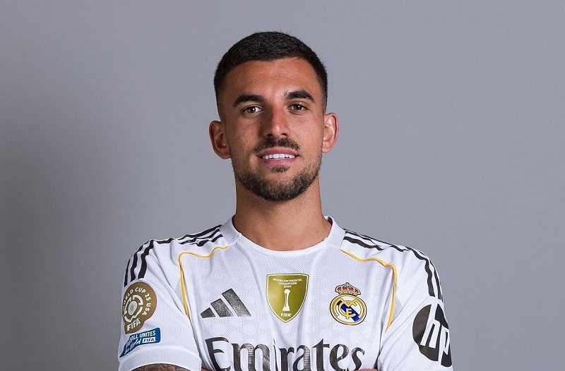 ريال مدريد يرد على عرض بيتيس لضم سيبايوس ويطالب بـ15 مليون يورو