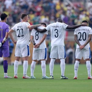 بونو يروي لحظات حزينة بمعسكر الهلال: نيفيز لم ينم وكانسيلو تأثر بشدة‎
