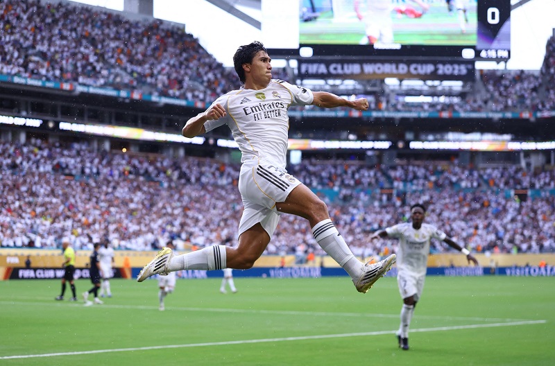 ريال مدريد يمدد عقد غونزالو غارسيا
