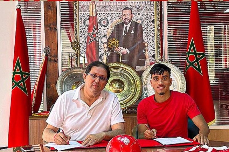 الوداد يتعاقد مع اللاعب وليد عتيق