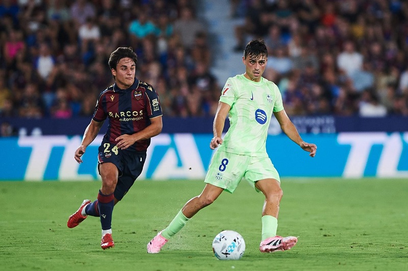 برشلونة والريال يسعيان للفوز الثالث 