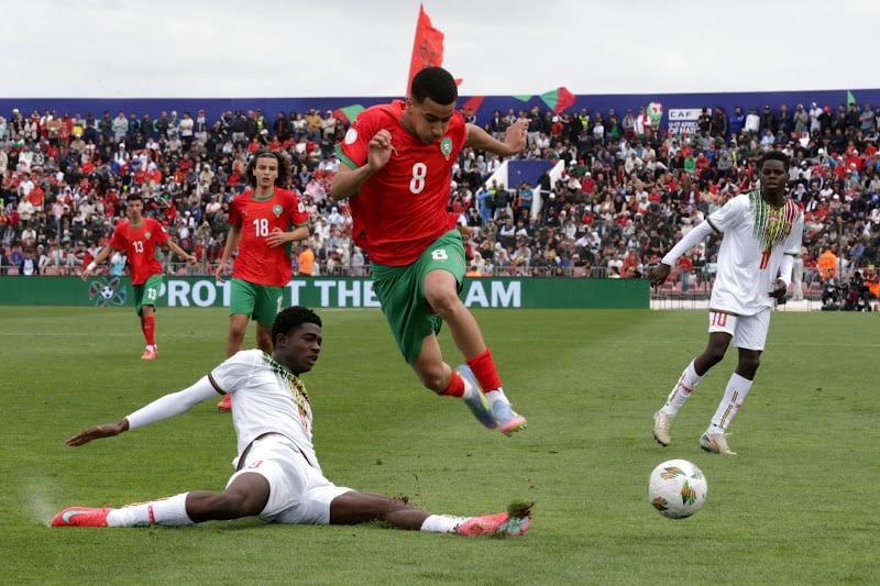 بعد تعثر انتقاله إلى ريال مدريد.. أياكس يُجهز عرضا جديدا للاعبه وازن
