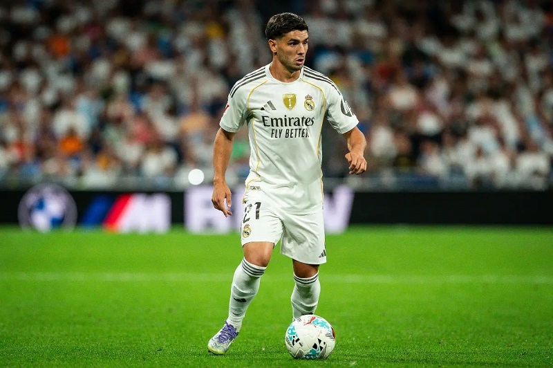 دياز على مقاعد البدلاء في لقاء ليفانتي
