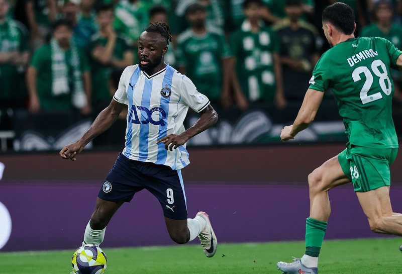 بيراميدز ويتوج بكأس القارات الثلاث