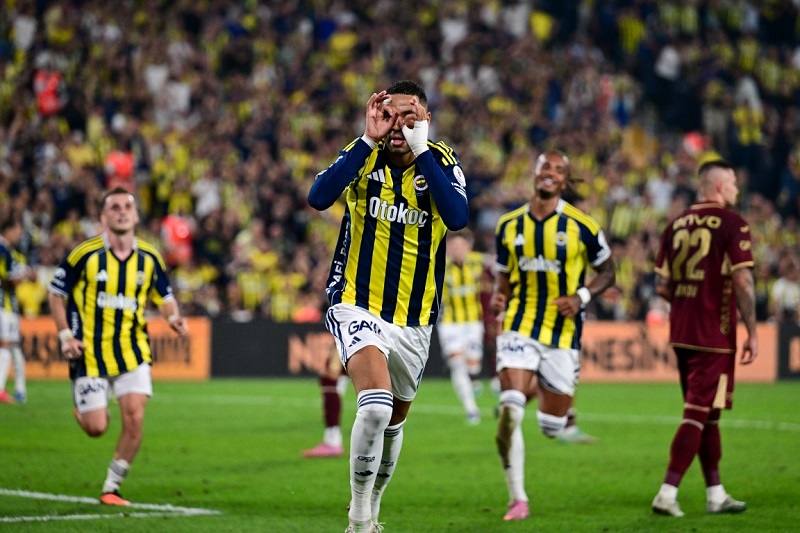 يوسف النصيري يواصل التألق ويهدي فنربخشة فوزا صعبا بهدف ثمين