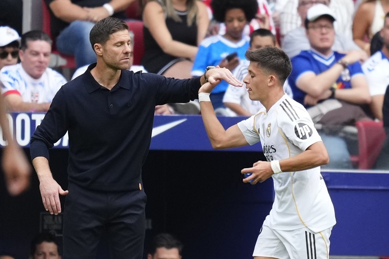 تشابي ألونسو: نستحق الهزيمة أمام أتلتيكو مدريد في الديربي
