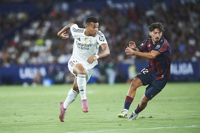 ريال مدريد يعزز صدارته للدوري الإسباني بفوز كبير على ليفانتي