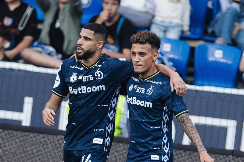 مهدي موهوب يسهم في فوز دينامو