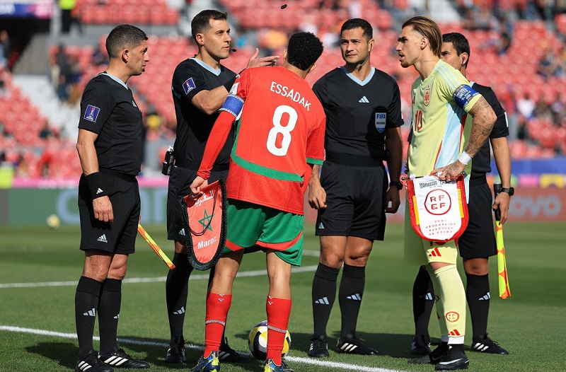 صافرة أوروغوايانية للقاء المغرب وفرنسا
