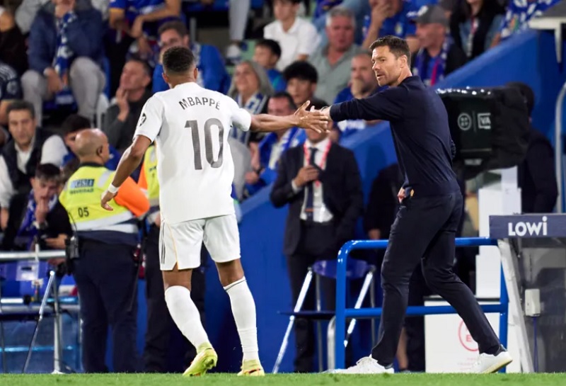 تشابي ألونسو راض عن أداء ريال مدريد
