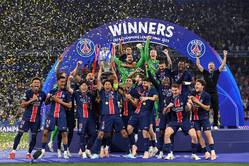 باريس سان جيرمان يجني 400 مليون يورو في سوق الانتقالات الصيفية