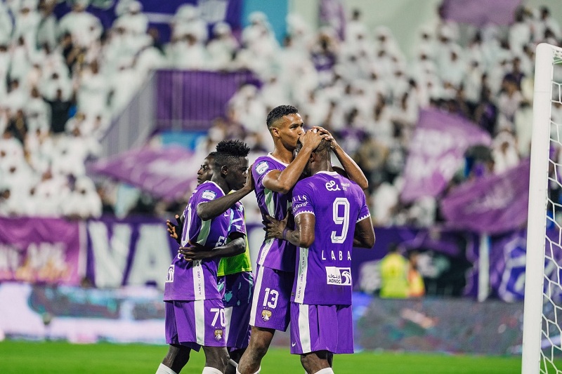 بعد تألقه أمام النصر.. رحيمي: كنت أفكر في الاعتزال وسفيان أقنعني بالاستمرار