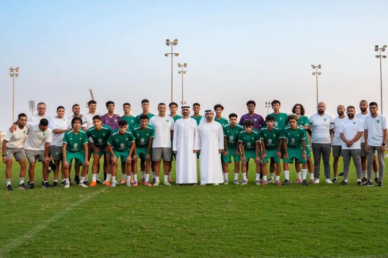 الحمرية الإماراتي يكرم منتخب الفتيان