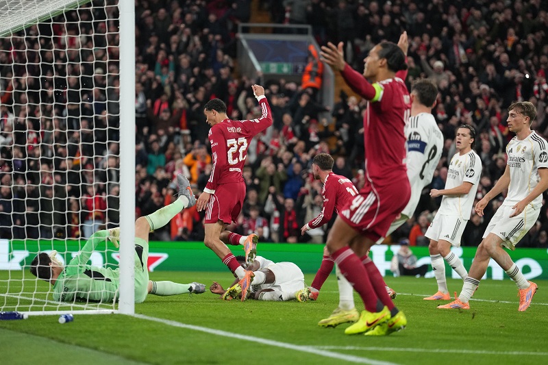 فوز مثير لليفربول الإنجليزي أمام ريال مدريد الإسباني في دوري أبطال أوروبا