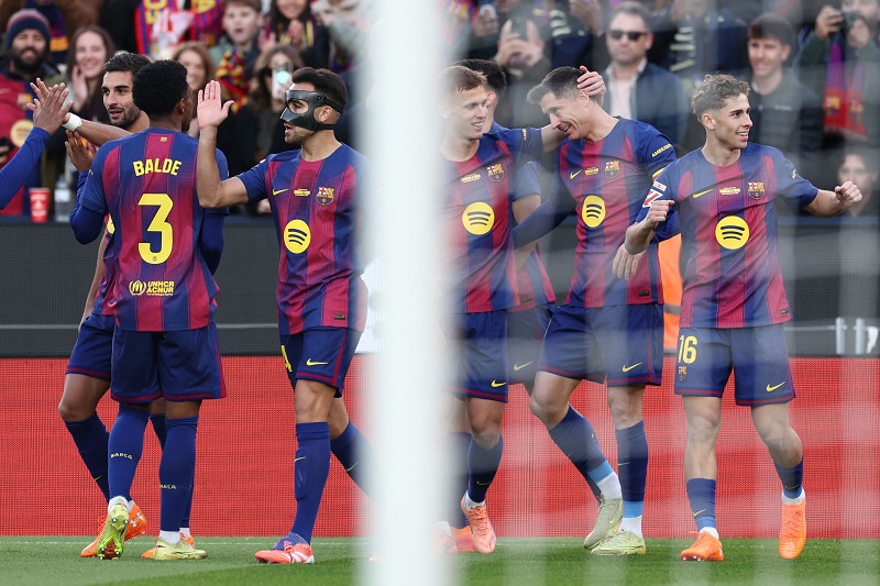 برشلونة يكتسح بلباو برباعية في ليلة العودة إلى كامب نو في الدوري الإسباني