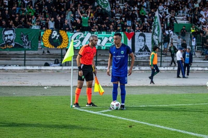 نادي رجاء بني ملال يحتج على التحكيم