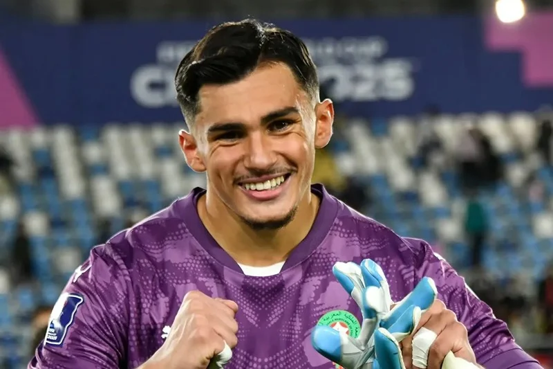بنشاوش: حلمي أن أخلف بونو وأتوج مع المنتخب المغربي الأول بكأس العالم