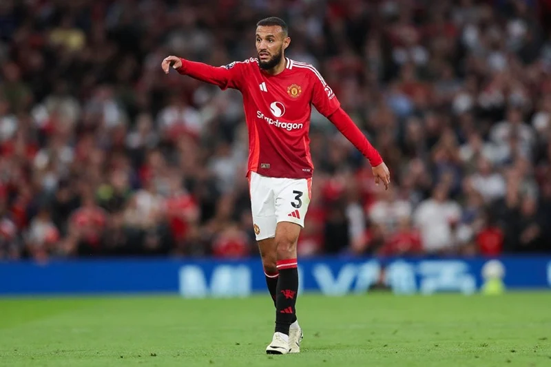 مزراوي أساسي أمام توتنهام في الدوري