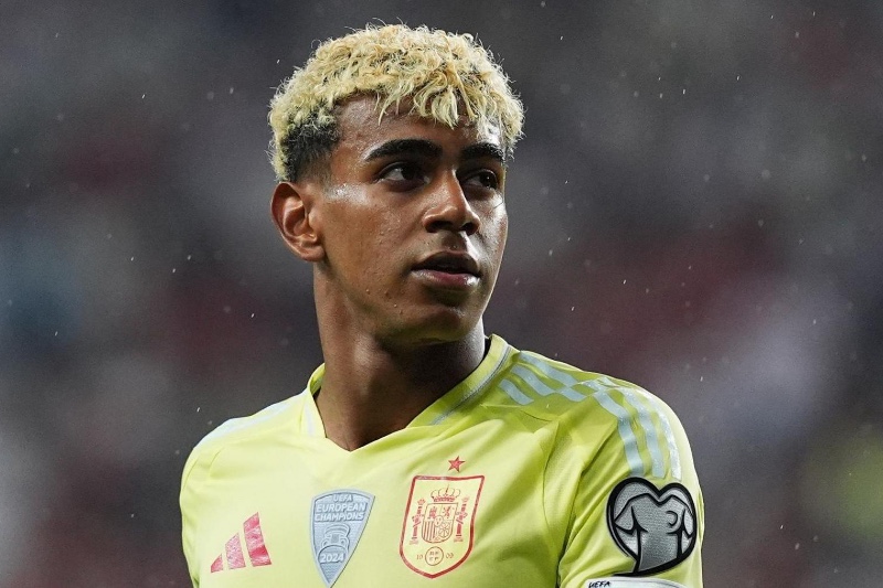 استبعاد يامال من قائمة المنتخب الإسباني
