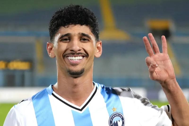 عاطف لاعب الجولة في دوري الأبطال
