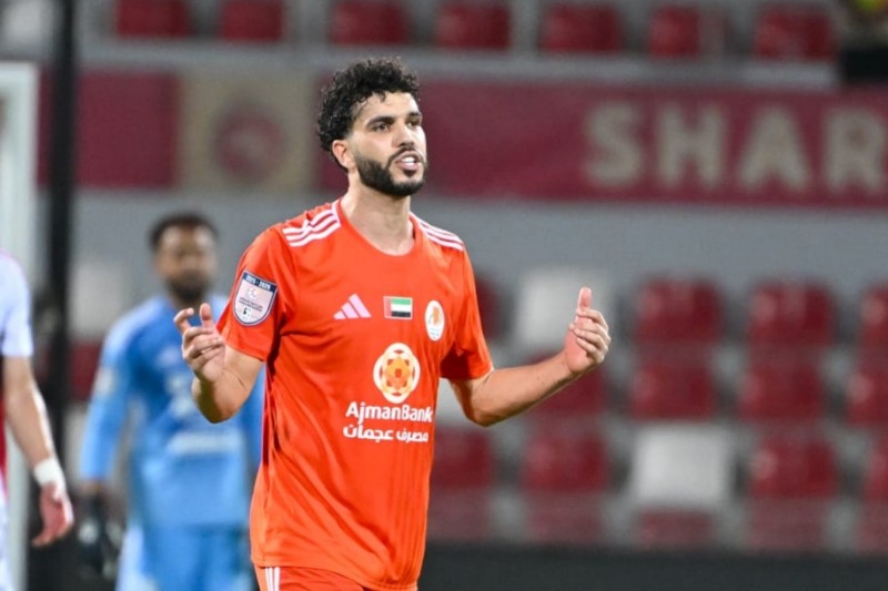 أزارو يتلقى بطاقة حمراء في لقاء الوصل