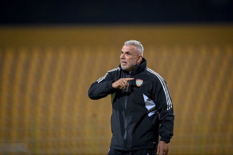 كوزمين يتحسر بعد الإقصاء: النتيجة لم تنصف أداء الإمارات أمام المغرب