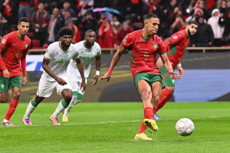 المنتخب ينهي الشوط الأول متعادلا