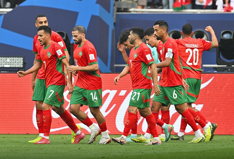 المنتخب المغربي يواجه نظيره العماني وعينه على انتزاع بطاقة العبور لدور الربع