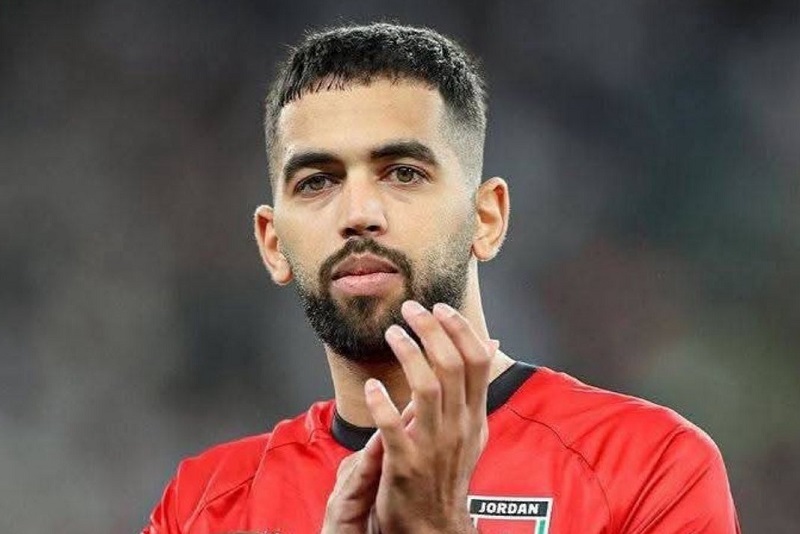 علي علوان لاعب منتخب الأردن: جمال سلامي يمنحني ثقة كبيرة