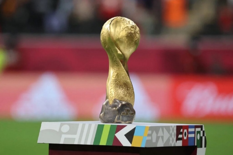 "الأسود" يعودون إلى ملعب خليفة الدولي