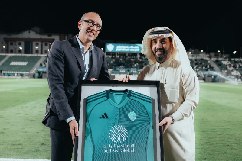 الأهلي يكرم الرجاء في معسكر السعودية