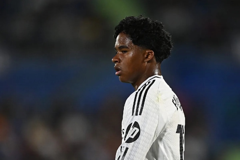 ليون يتعاقد مع إندريك مهاجم ريال مدريد