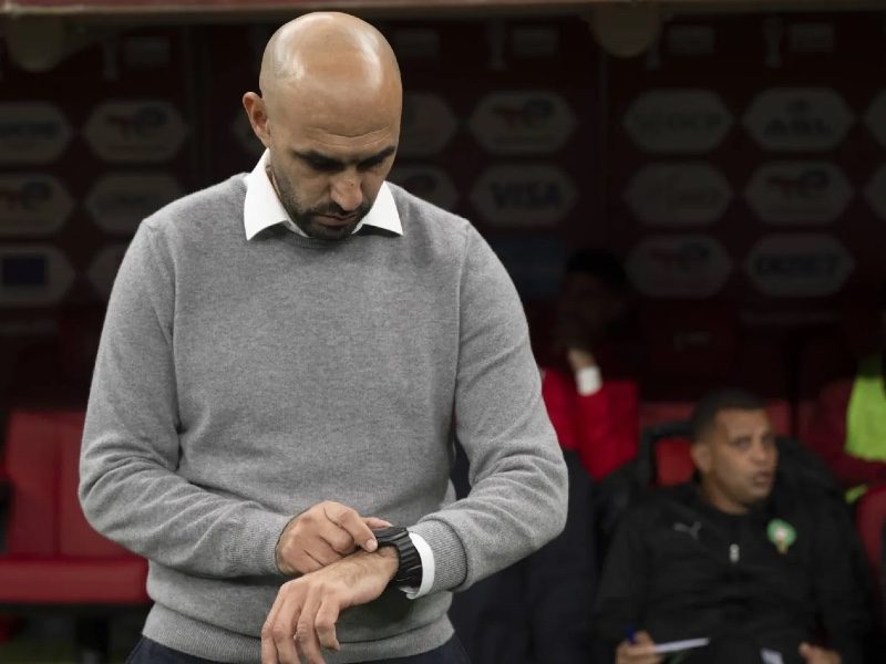 الجمهور المغربي يدق ناقوس الخطر ويطالب الركراكي بتصحيح الأخطاء