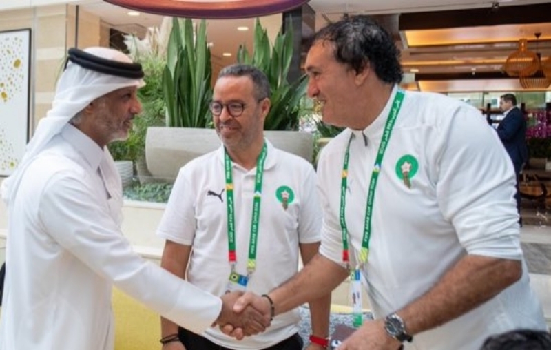 رئيس لجنة كأس العرب يزور المنتخب