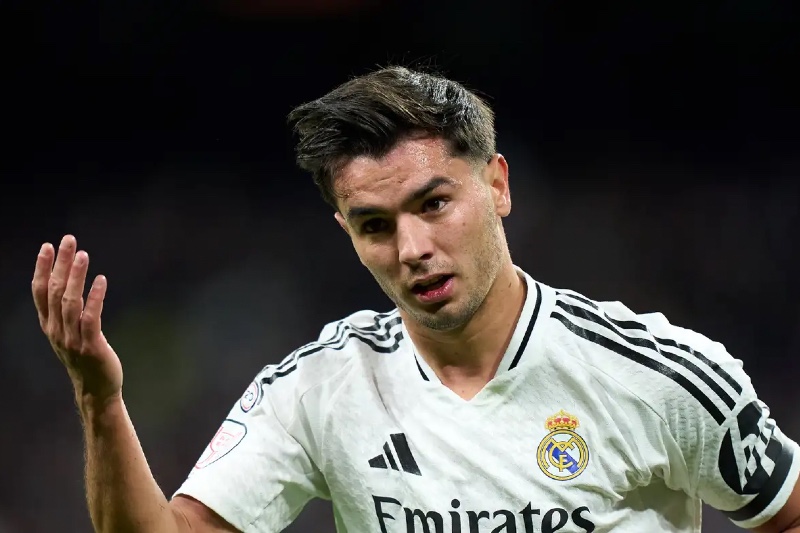 ريال مدريد يتحرك لتحصين دياز وسط إغراءات أوروبا والخليج