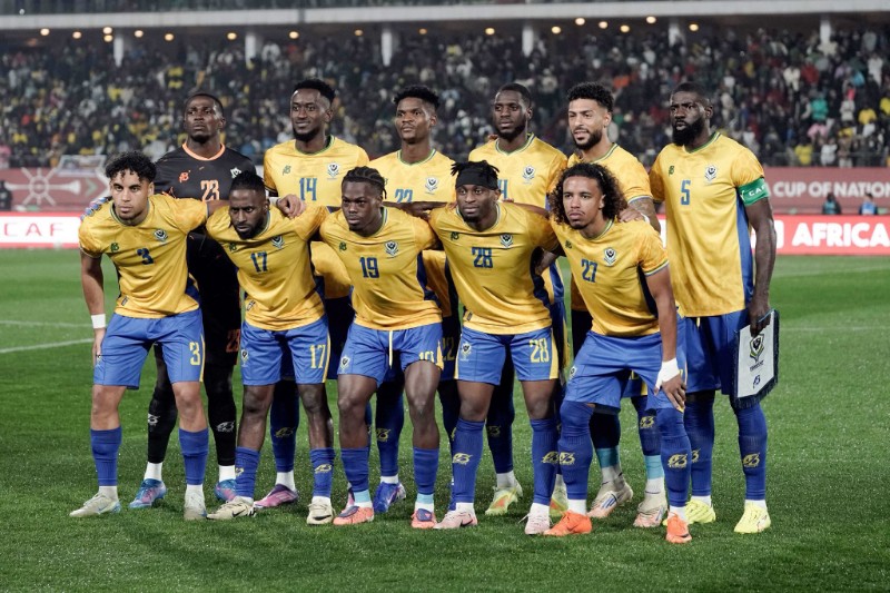 حكومة الغابون توقف نشاط المنتخب