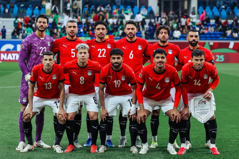 "كاف" يوقف لاعبين من منتخب مصر
