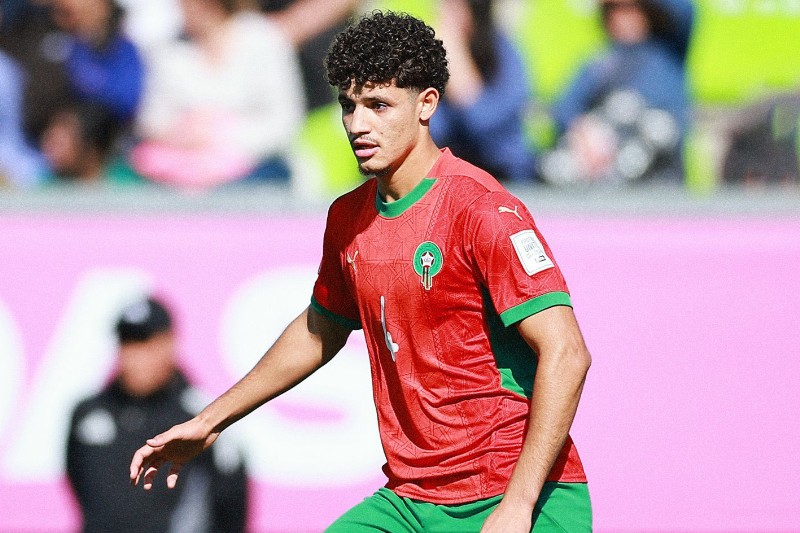 إسماعيل باعوف يبتعد عن سانت إيتيان ويفضل مواصلة موسمه بهولندا