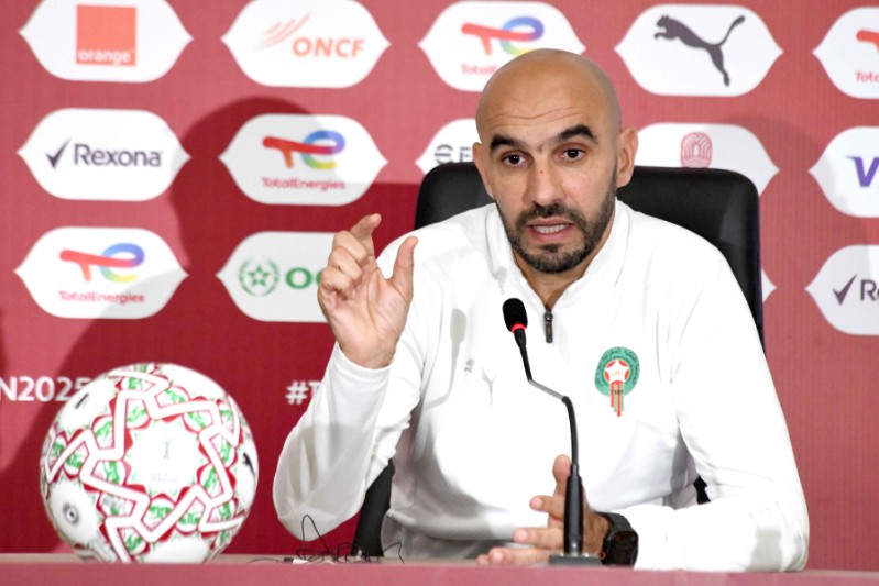 الركراكي: مواجهة الكاميرون قوية.. استعدنا إيغامان ولازلنا نعاني من غيابين