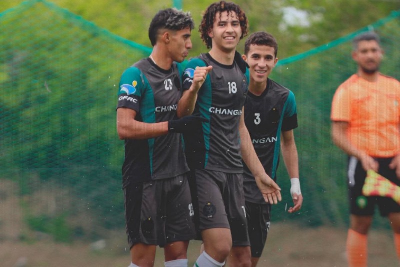 الرجاء يفوز وديا على الدفاع الجديدي