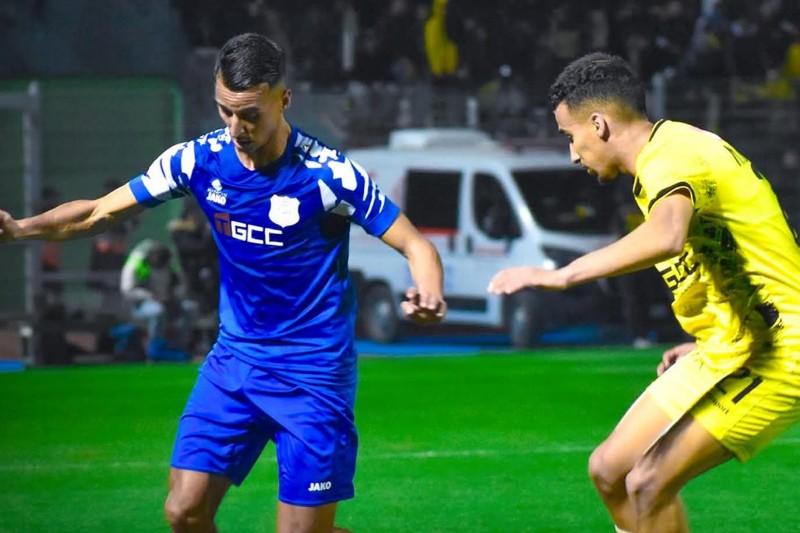 المغرب الفاسي يتصدر البطولة مؤقتا