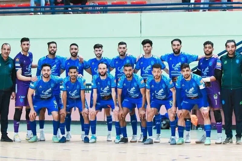 تسليم حافلات لأندية وطنية لـ"الفوتسال"