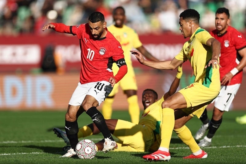 "الفراعنة" يتفوقون على "سناجب بنين" ويعبرون لربع نهائي أمم إفريقيا
