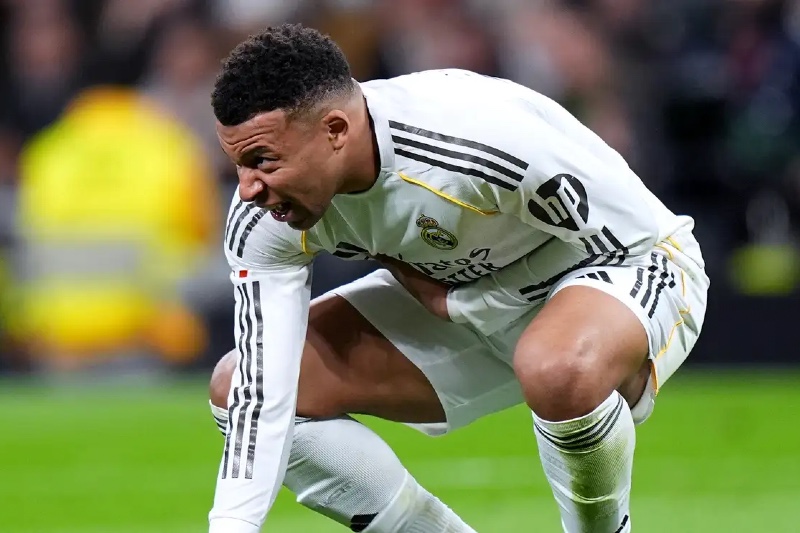 ريال مدريد يجبر مبابي على العلاج البطيء